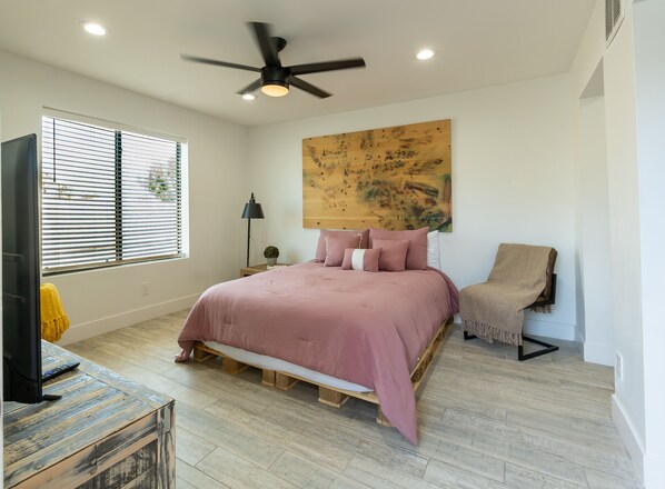 SLEEPING AREA