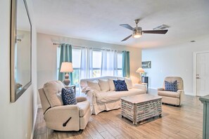 Living Room | Central A/C & Heating