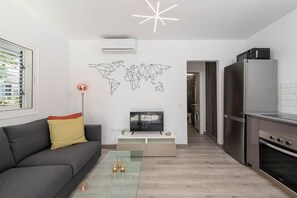 Living room (2)