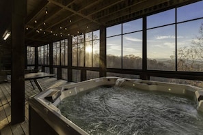 Indoor spa tub