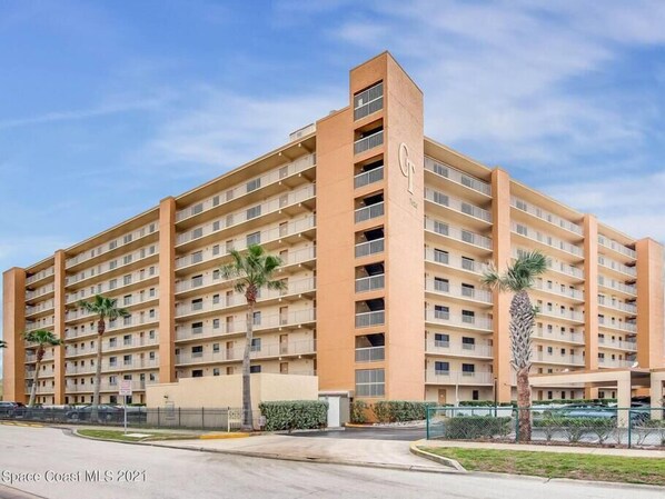 Canaveral Towers (1)
