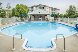 Beautiful and large swimming pool, family fun!