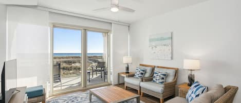 Beach Club 105A - Living Room