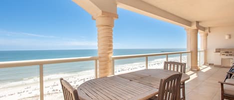Beach Club-1002 - Gulf Front Balcony