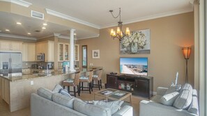 Beach Club 1703 - Living room