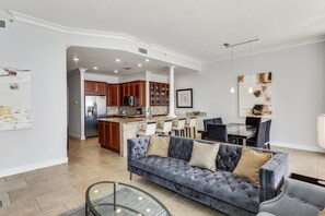 BC-2003 - Living Room/Kitchen