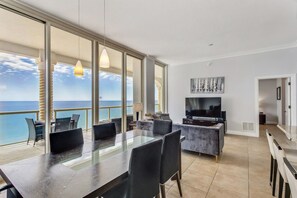BC-2003 - Dining/Living Room