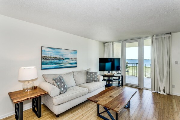 900 Fort Pickens Rd 932-large-006-004-900 Fort Pickens Rd Unit 9323-1500x1000-72dpi