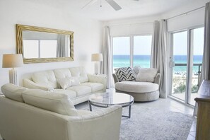 Emerald Isle 303 - Living room