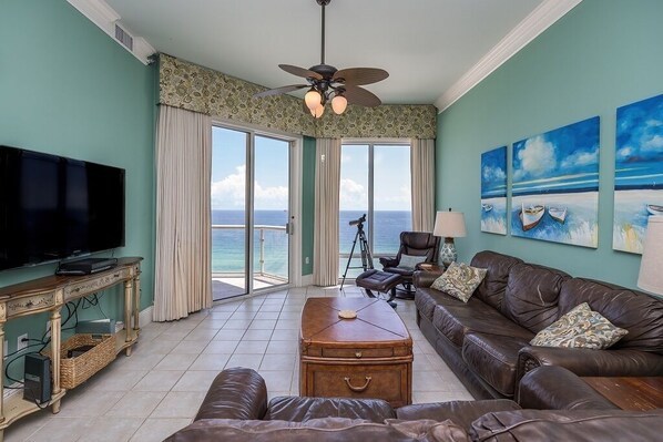 22 Via Deluna 1706- living room