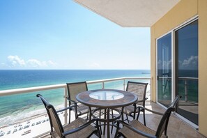 22 Via Deluna 1706- balcony