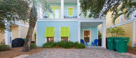 The House: Bahama Blue!