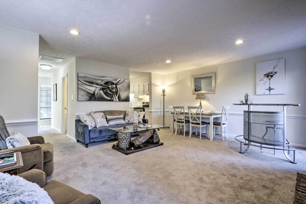 Pinehurst Vacation Rental | 2BR | 2.5BA | 1,400 Sq Ft | Stairs Required