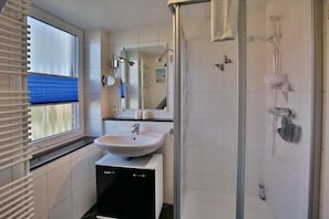 Bad mit Außenfenster