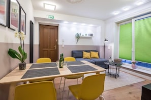 Dining area & Entrance