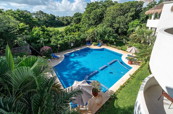 Rosa Blanca Community Pool with BBQ