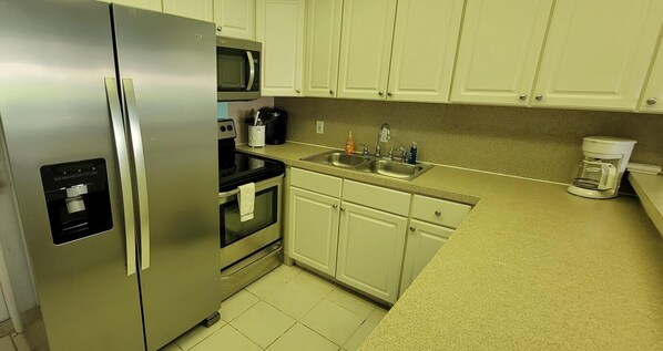Refrigerator, Indoors, Kitchen, Microwave, Oven