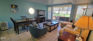 Furniture, Indoors, Living Room, Table, Dining Room