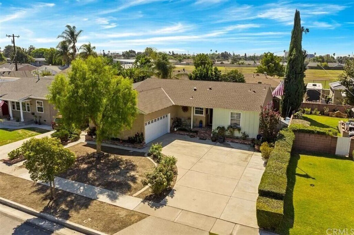 Your Favourite Getaway Close to Disneyland – Sleeps 8