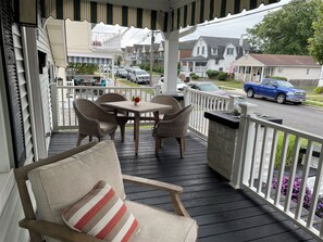 Front porch. right side