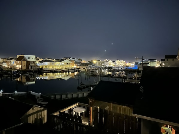 night view of the canal 