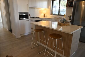 newly renovated kitchen beautifully appointed 