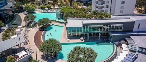 Piscine extérieure