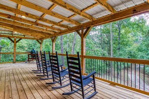 Front porch sittin!