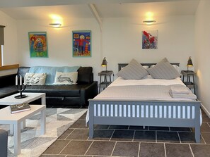 Studio | The Lodge at The Lake House, Plaistow