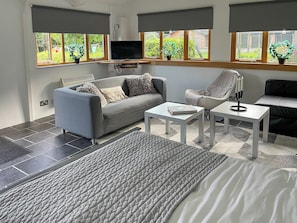 Studio | The Lodge at The Lake House, Plaistow