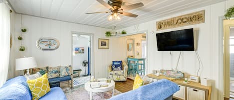 Rockport Vacation Rental | 3BR | 1.5BA | 4 Stairs Required for Access