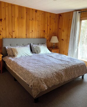 King bed main floor