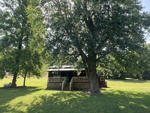 Log Cabin Sits on 10 Acres