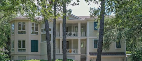 2nd row home in lovely Palmetto Dunes