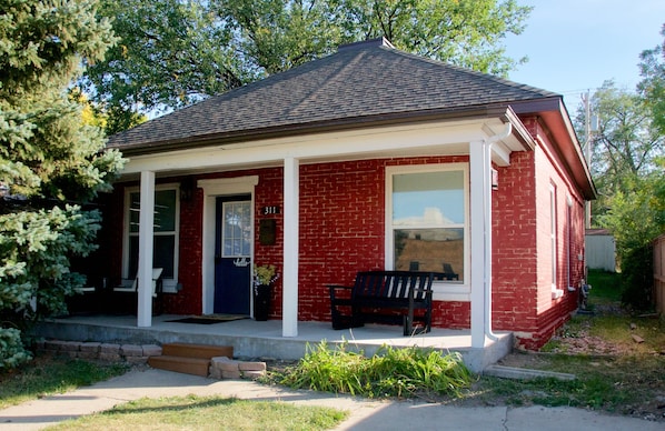 Front of the house with a private parking space(uncovered) 