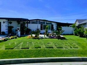  Welcome 🏡!  Creating great memories with family and friends 🎉☀️🏖️