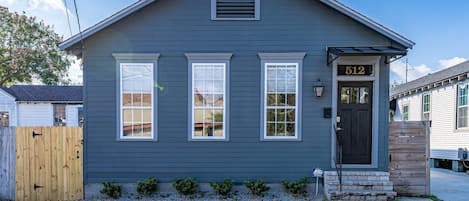 Beautiful Crescent City Cottage in Uptown