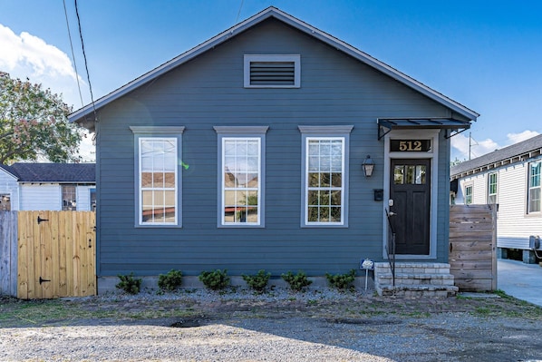 Beautiful Crescent City Cottage in Uptown