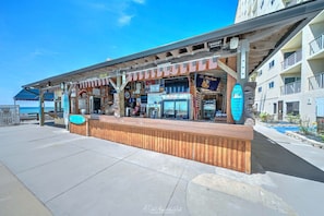 Best Tiki Bar on the Beach