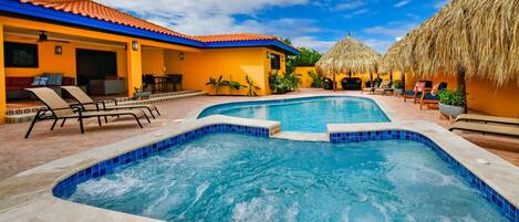 Tropical Home with private pool and hot tub