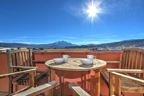 Balcony bistro seating with Mt. Sopris views