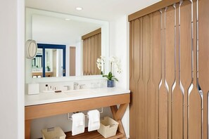 Bathroom with the essential toiletries provided!