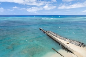 Waikiki Bay