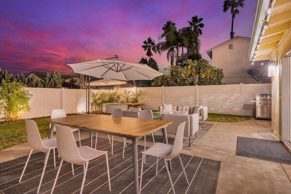 Outdoor dining