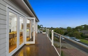 Spectacular sunny deck maximises the scenic outlooks