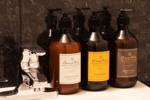 Bathroom amenities