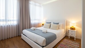 Cozy, and bright suite bedroom with a comfortable bed and cozy linen #cozy #comfortable #suite #porto #portugal