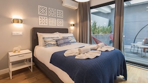 "If you are staying in Lisbon, I highly recommend this place. It is one of the nicest and cleanest Airbnb’s I have ever stayed in." #nice #clean #details #bedroom