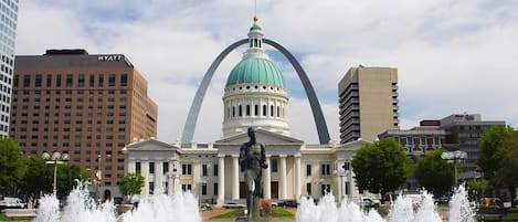 MetroLink will get you to most St. Louis attractions