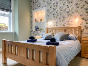 Double bedroom | Hollybank, Cupar
